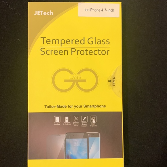 IPhone SE case and screen protector - Picture 6 of 8